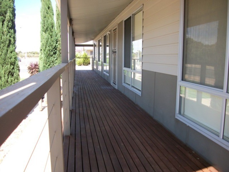 72 North Terrace, Moonta Bay SA 5558