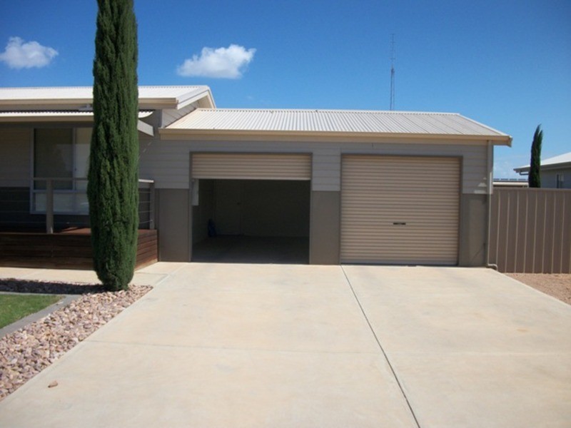 72 North Terrace, Moonta Bay SA 5558