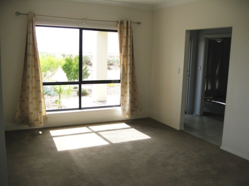4 Pommern Way, Wallaroo SA 5556