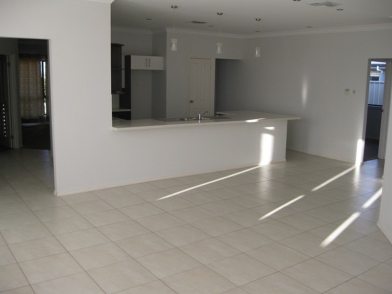 4 Pommern Way, Wallaroo SA 5556