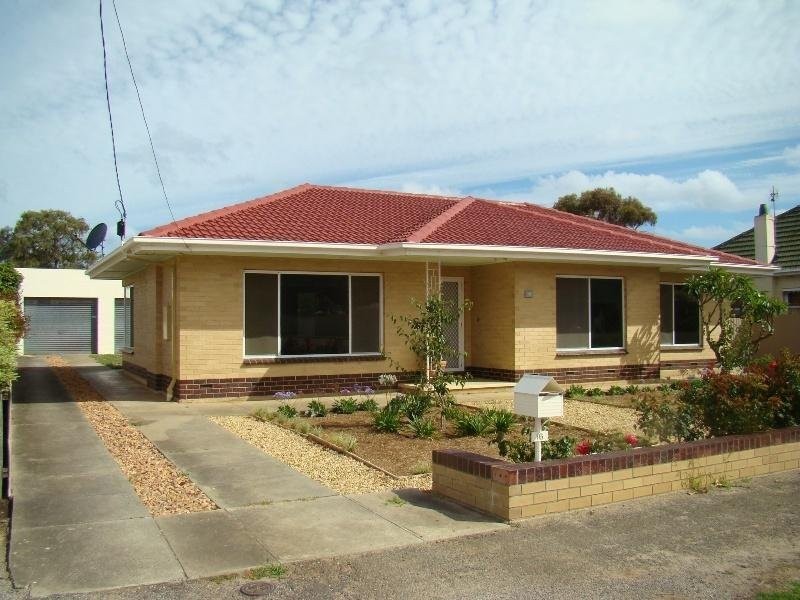 16 Churchill Road, Victor Harbor SA 5211