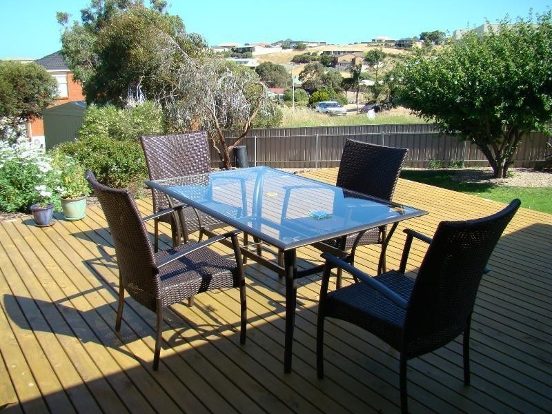 15 Davies Street, Encounter Bay SA 5211
