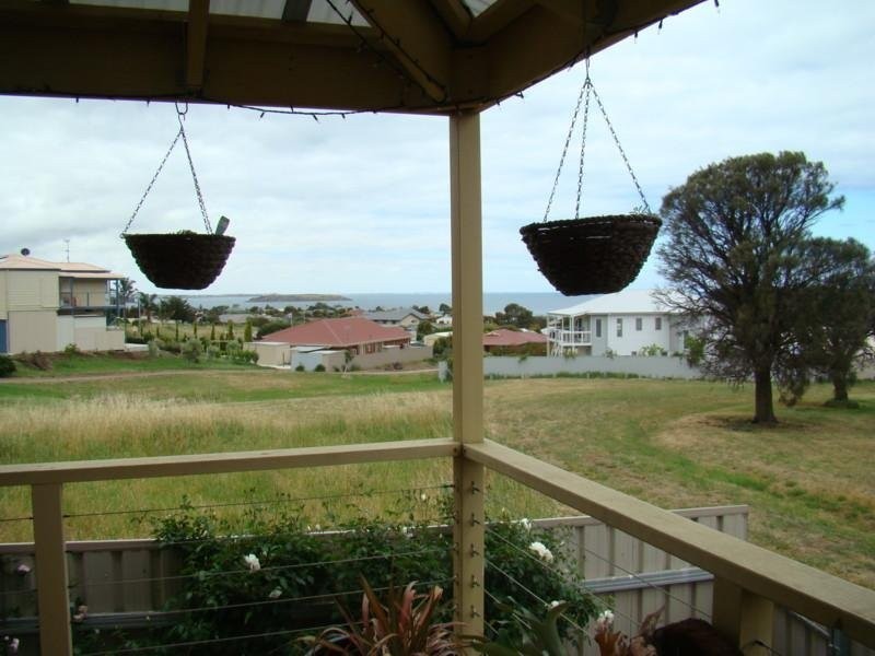 30 Minke Whale Drive, Encounter Bay SA 5211