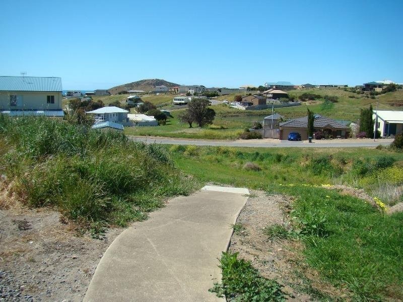 8 Pilot Court, Encounter Bay SA 5211