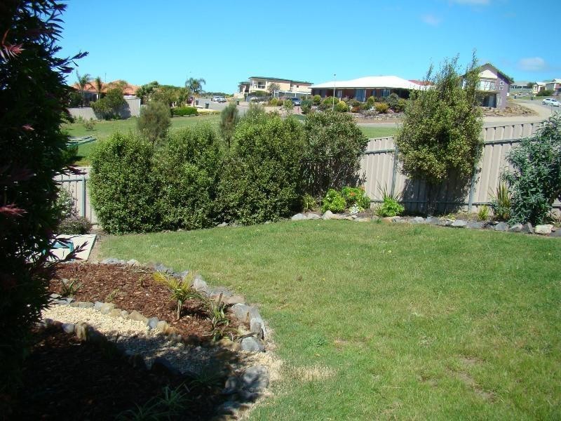 8 Pilot Court, Encounter Bay SA 5211