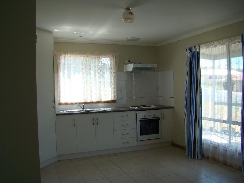 13 Poltong Crescent, Encounter Bay SA 5211