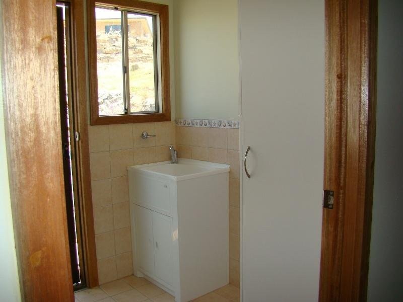 13 Poltong Crescent, Encounter Bay SA 5211