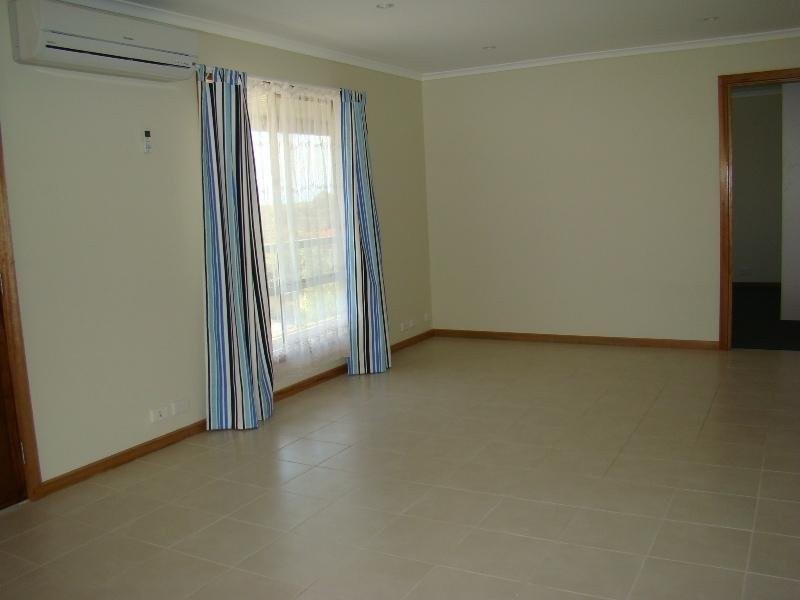 13 Poltong Crescent, Encounter Bay SA 5211