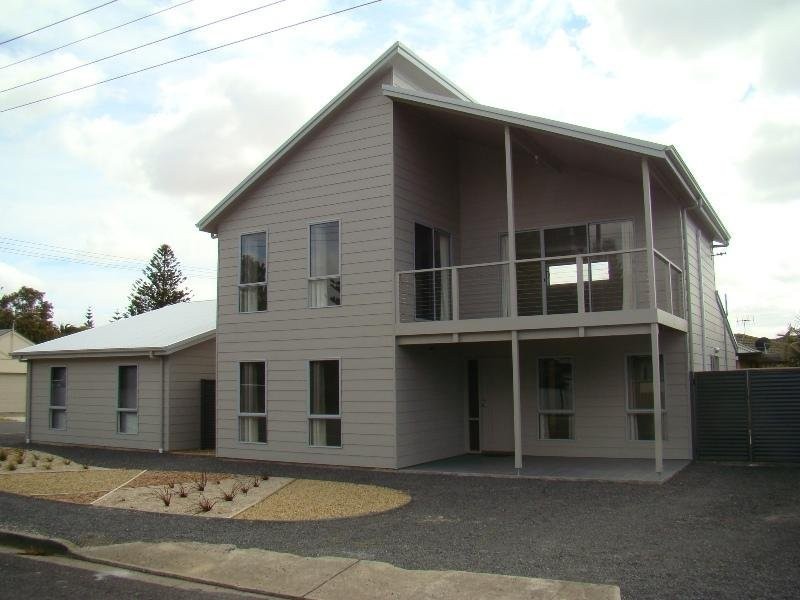 8 Inman Street, Victor Harbor SA 5211