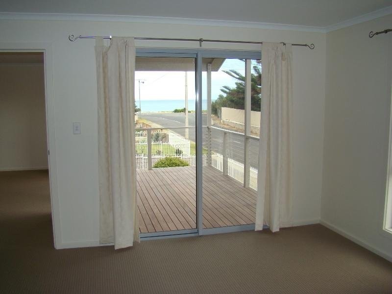 8 Inman Street, Victor Harbor SA 5211