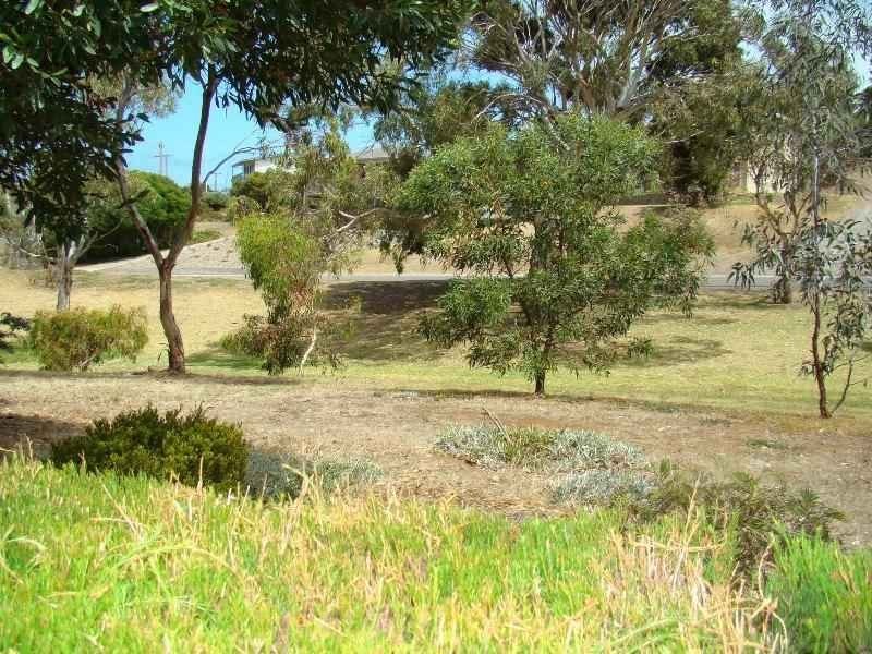 1 Bayview Grove, Encounter Bay SA 5211