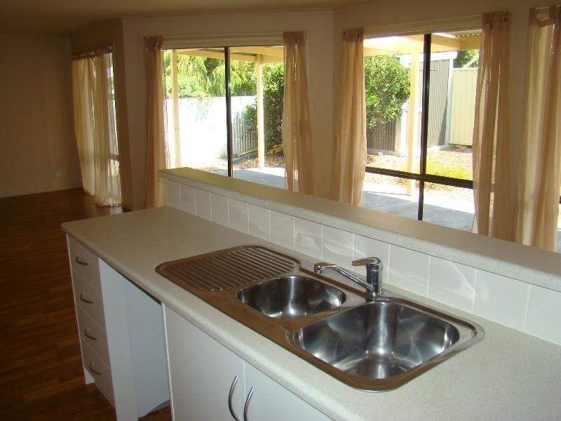 28A Leworthy Street, Victor Harbor SA 5211