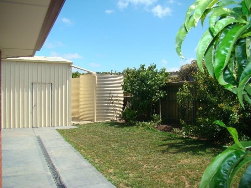 9 Dolphin Avenue, Encounter Bay SA 5211