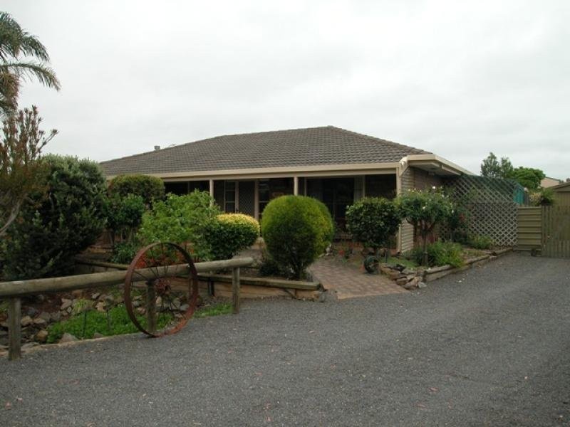 18 Solway Crescent, Encounter Bay SA 5211