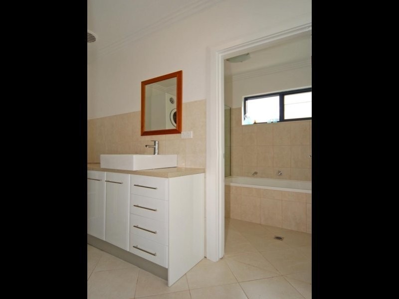 18 Kirby Street, Encounter Bay SA 5211
