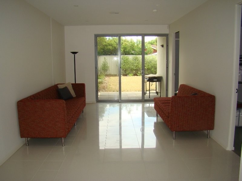 2/4 Wood Street, Encounter Bay SA 5211