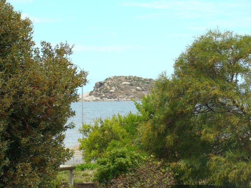 2/4 Wood Street, Encounter Bay SA 5211
