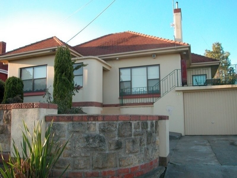 6 Cudmore Road, Victor Harbor SA 5211