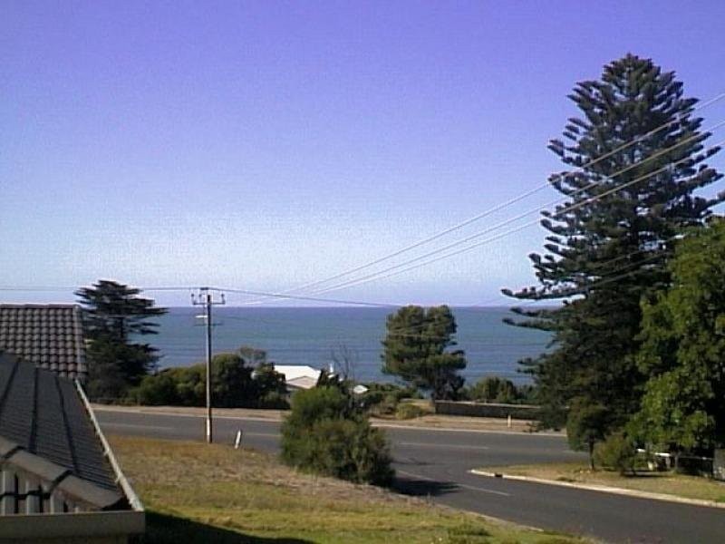 6 Cudmore Road, Victor Harbor SA 5211