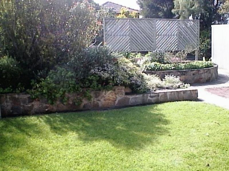 6 Cudmore Road, Victor Harbor SA 5211