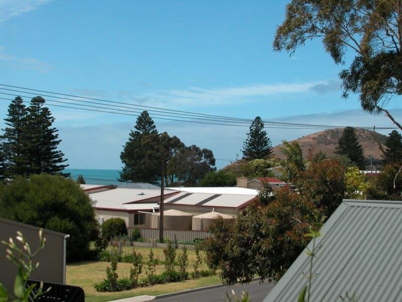 9 Islandview Crescent, Encounter Bay SA 5211