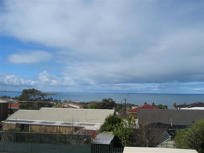 20 Norma Crescent, Encounter Bay SA 5211