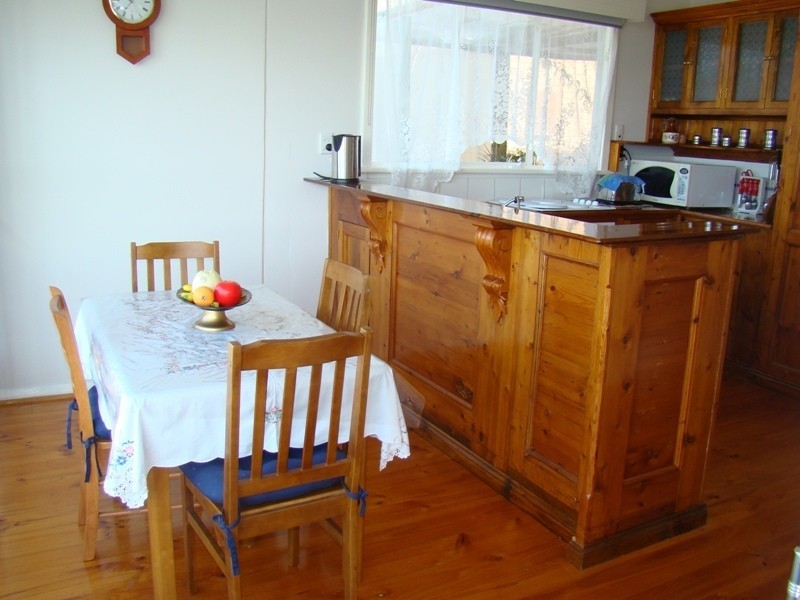 17 Swain Road, Victor Harbor SA 5211