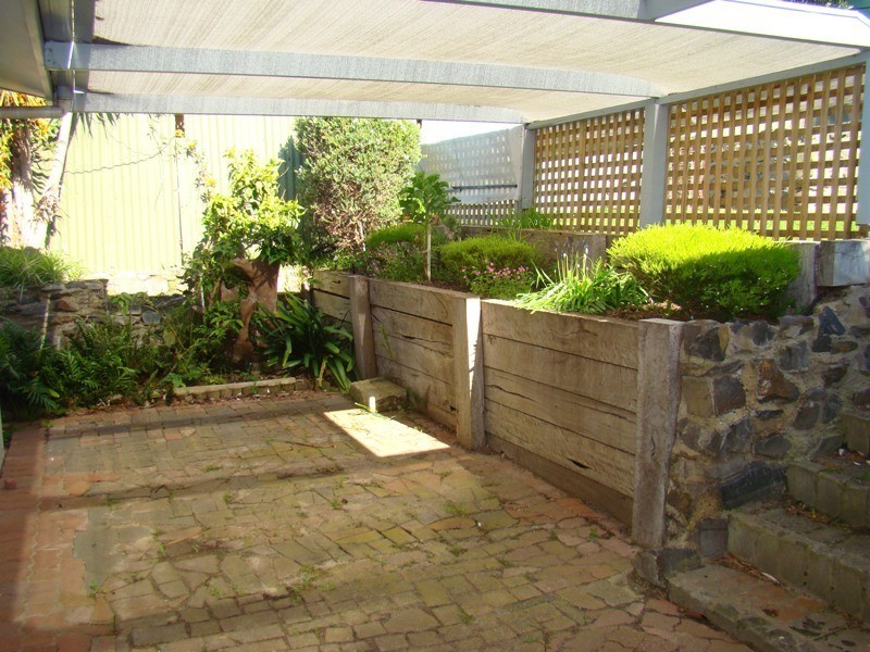 17 Swain Road, Victor Harbor SA 5211