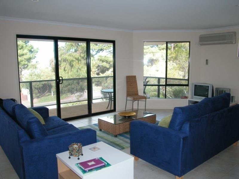9 Giles Street, Encounter Bay SA 5211