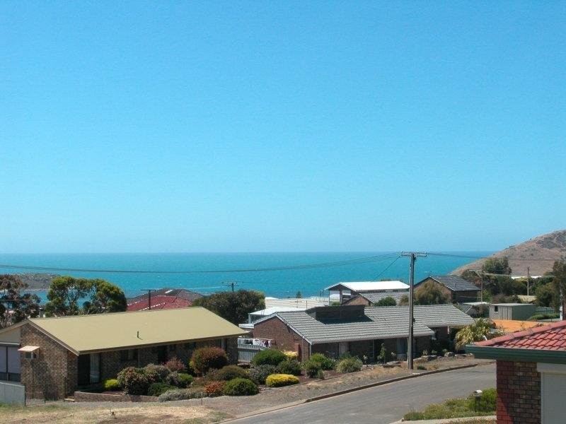 9 Norma Crescent, Encounter Bay SA 5211