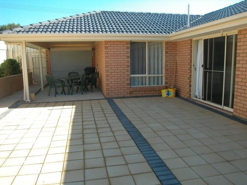 10 Surrey Avenue, Victor Harbor SA 5211