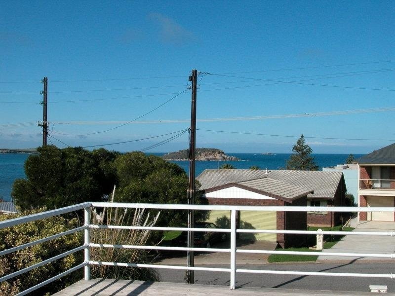 19 Investigator Crescent, Encounter Bay SA 5211