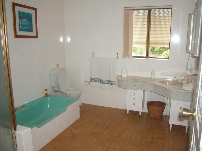 25 Clive Avenue, Encounter Bay SA 5211