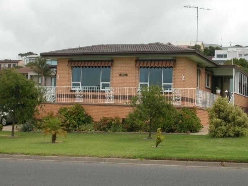 73 Hindmarsh Road, Victor Harbor SA 5211