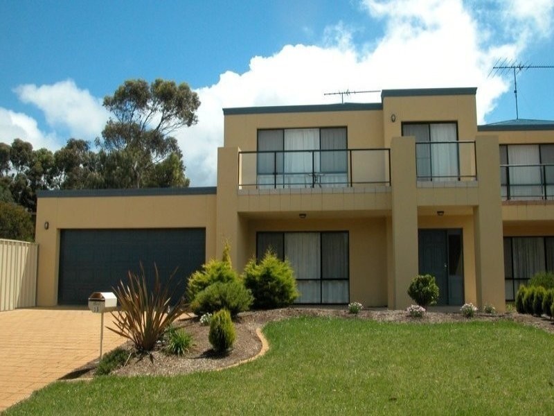 15 Nunkeri Avenue, Encounter Bay SA 5211