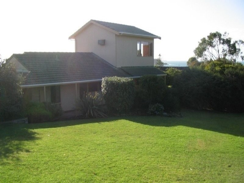10 Viking Street, Encounter Bay SA 5211