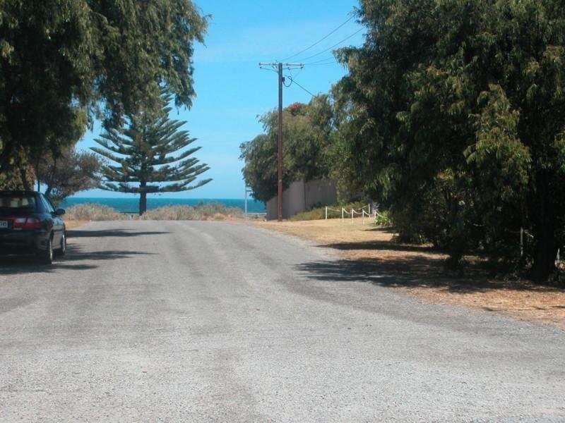 9 Gibson Avenue, Encounter Bay SA 5211