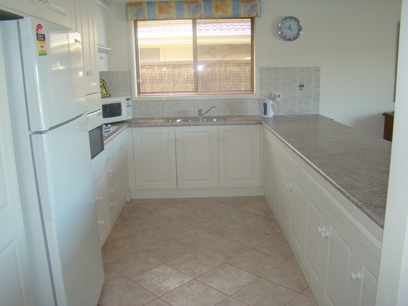 22 Lakeside Circuit, Encounter Bay SA 5211