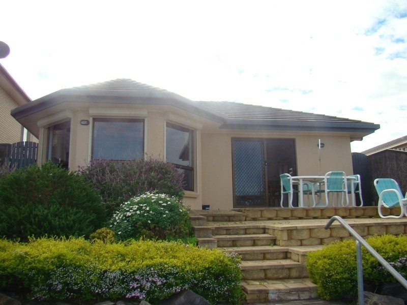 22 Lakeside Circuit, Encounter Bay SA 5211