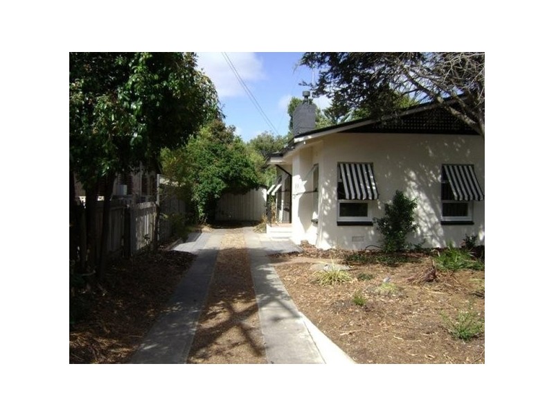 14 Oval Road, Victor Harbor SA 5211