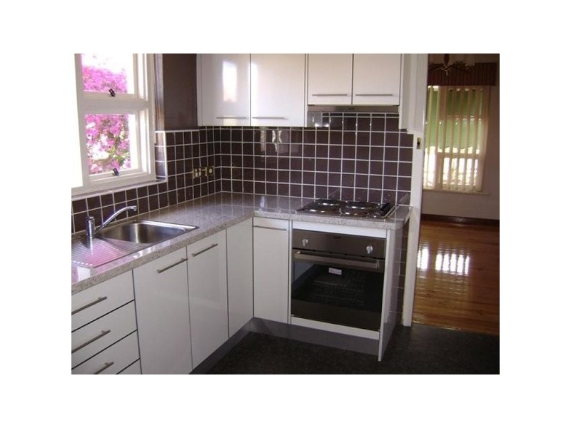 14 Oval Road, Victor Harbor SA 5211