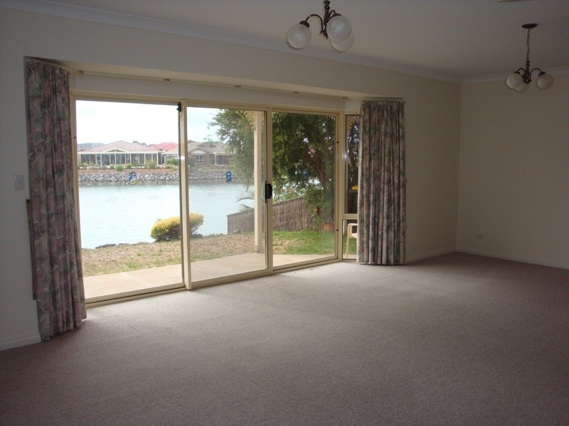 11 Lakeside Circuit, Encounter Bay SA 5211