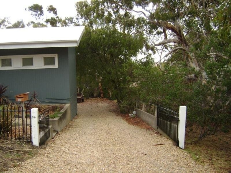 34 Pine Avenue, Victor Harbor SA 5211