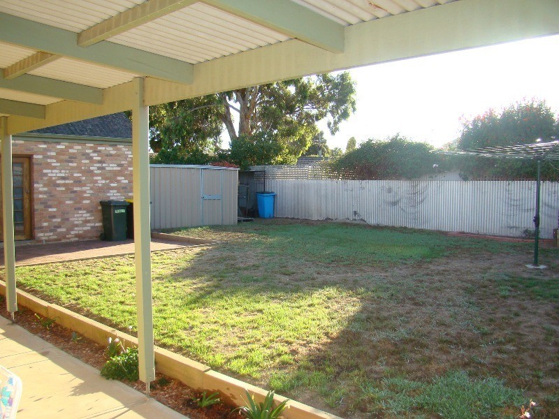 2 Ives Crescent, Mccracken SA 5211