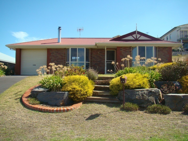 17 Blue Whale Court, Encounter Bay SA 5211