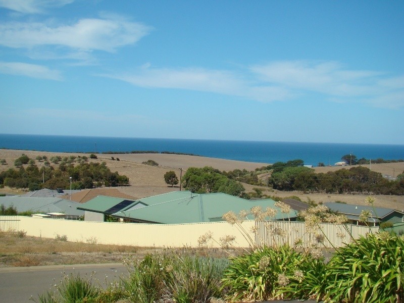 17 Blue Whale Court, Encounter Bay SA 5211