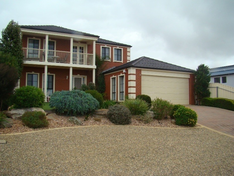 17 Stonehut Circuit, Encounter Bay SA 5211
