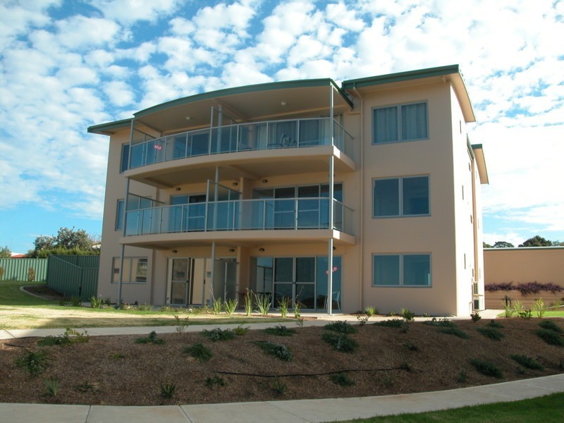 11/2 Solway Crescent, Encounter Bay SA 5211