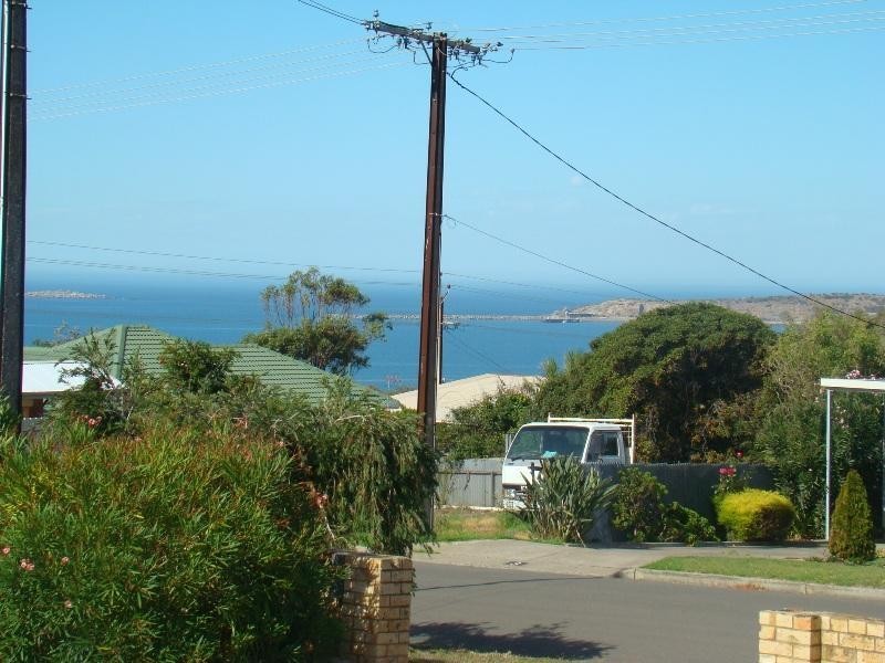 4 Antrim Street, Victor Harbor SA 5211
