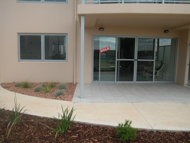 14/2 Solway Crescent, Encounter Bay SA 5211
